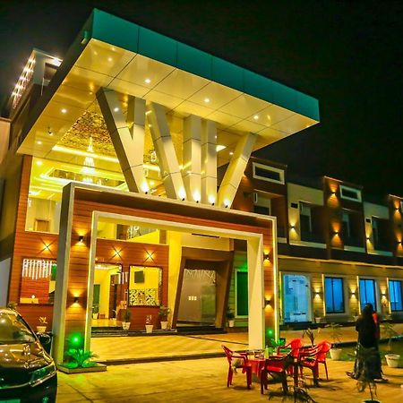 Aashirwad Hotels & Resort Shamgarh Dış mekan fotoğraf