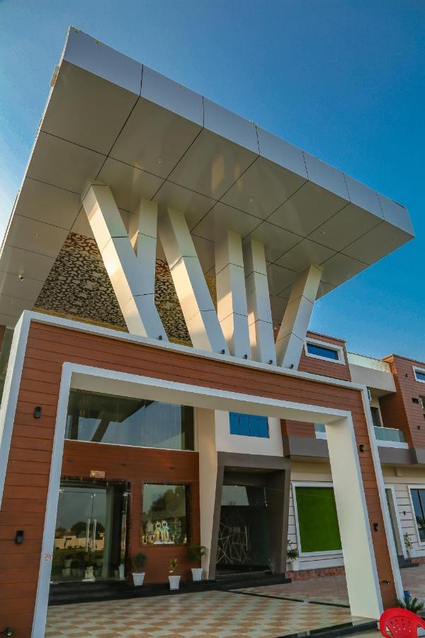 Aashirwad Hotels & Resort Shamgarh Dış mekan fotoğraf