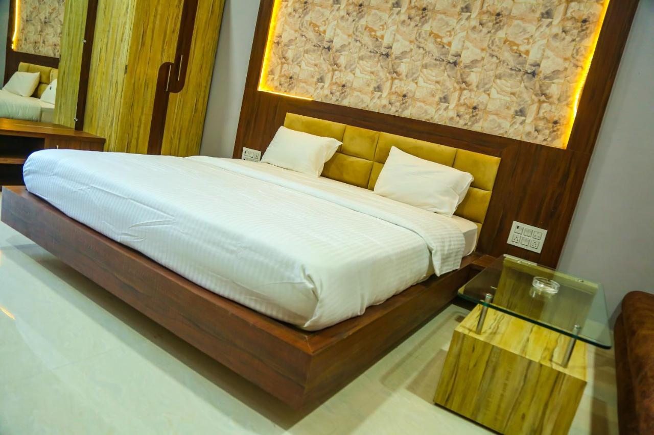 Aashirwad Hotels & Resort Shamgarh Dış mekan fotoğraf