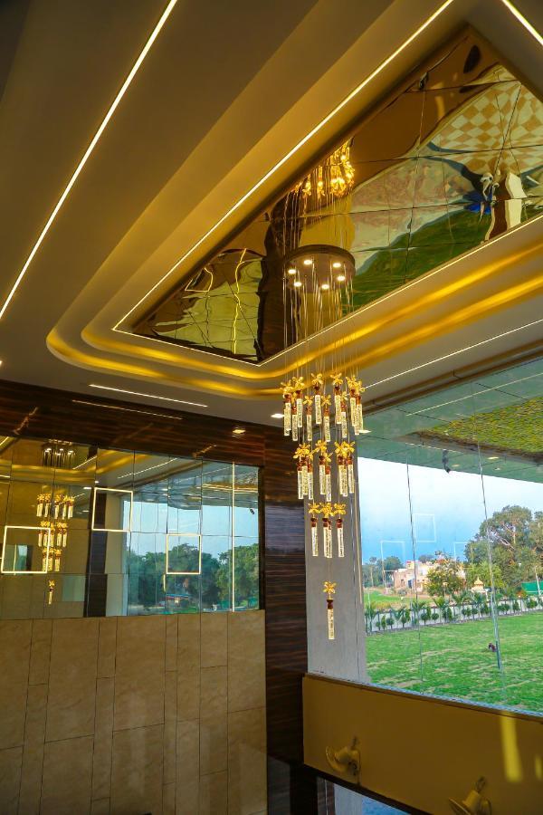 Aashirwad Hotels & Resort Shamgarh Dış mekan fotoğraf